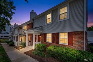 8816 Eager Road, Brentwood, MO 63144