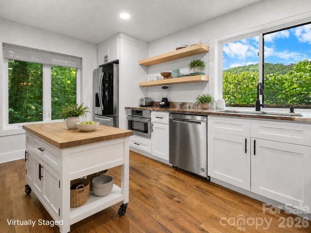 549 Clubhouse Drive, Banner Elk, NC 28604