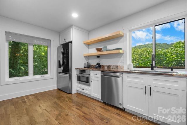 549 Clubhouse Drive, Banner Elk, NC 28604