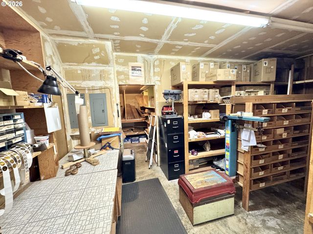 1205 Oregon St, Port Orford, OR 97465