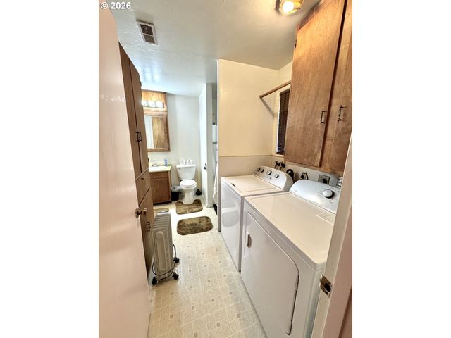 1205 Oregon St, Port Orford, OR 97465