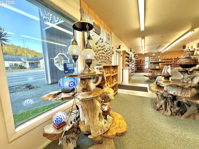 1205 Oregon St, Port Orford, OR 97465