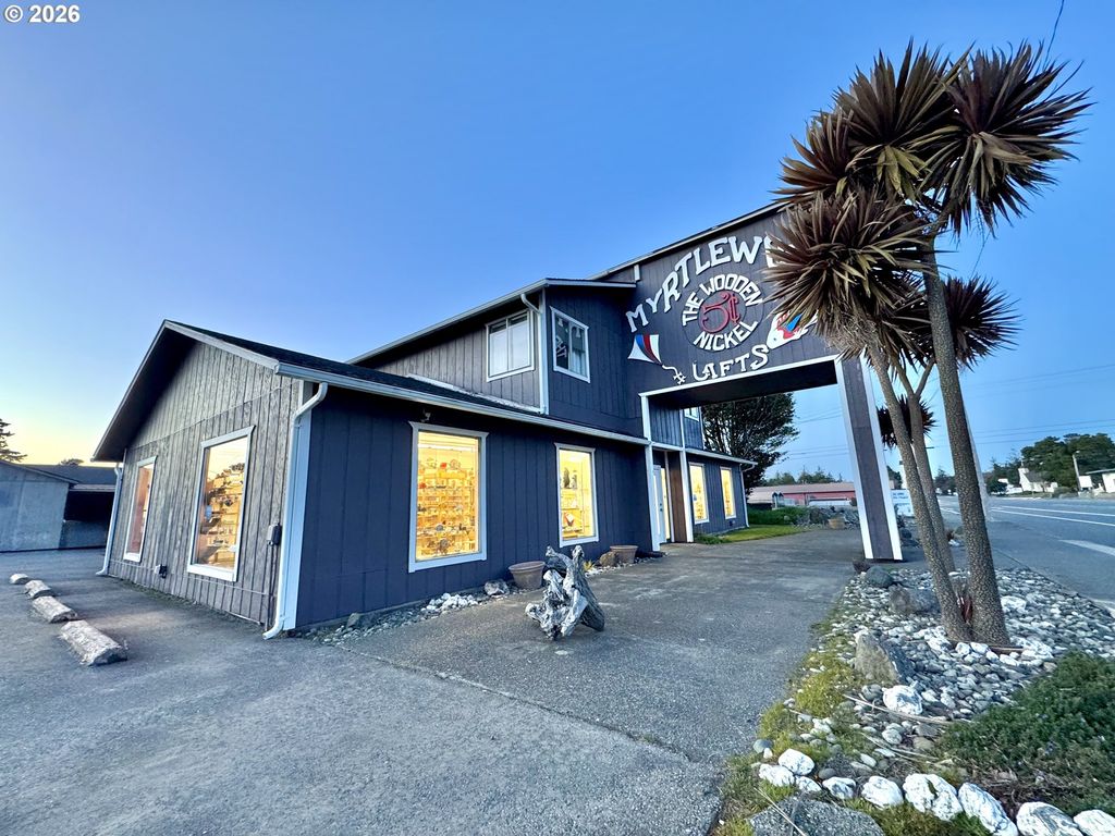 1205 Oregon St, Port Orford, OR 97465
