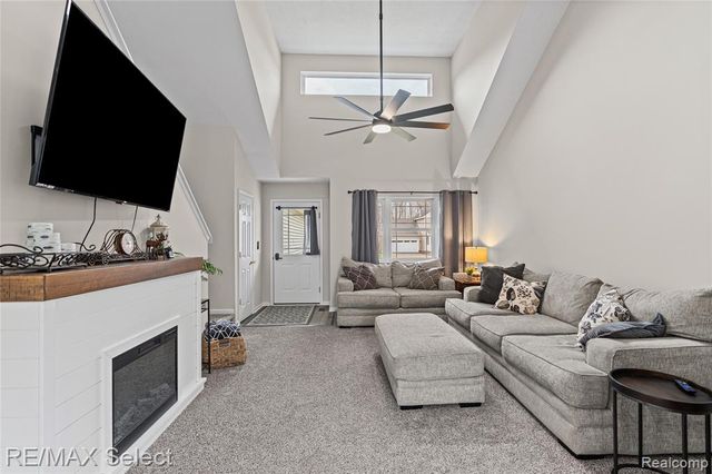 185 Laura Lane, Linden, MI 48451