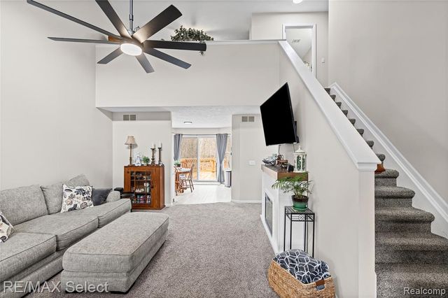 185 Laura Lane, Linden, MI 48451