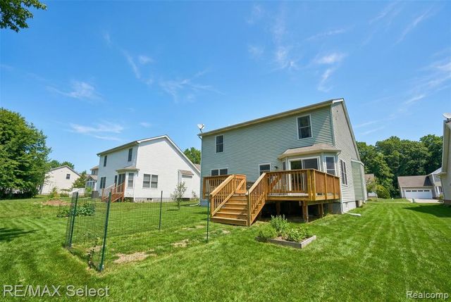 185 Laura Lane, Linden, MI 48451