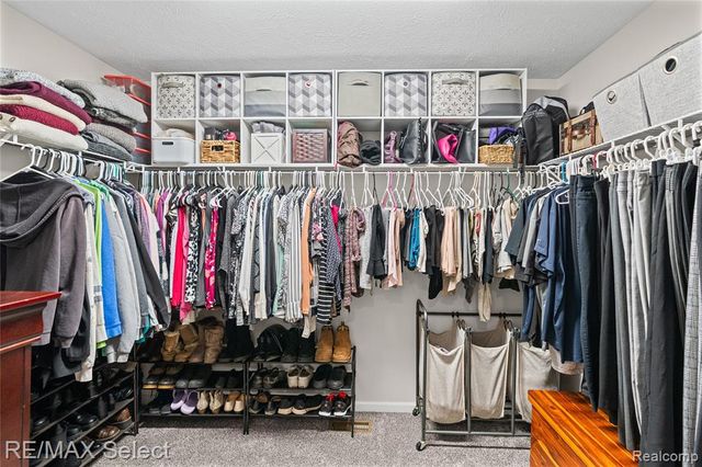 185 Laura Lane, Linden, MI 48451