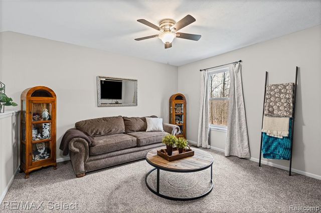 185 Laura Lane, Linden, MI 48451