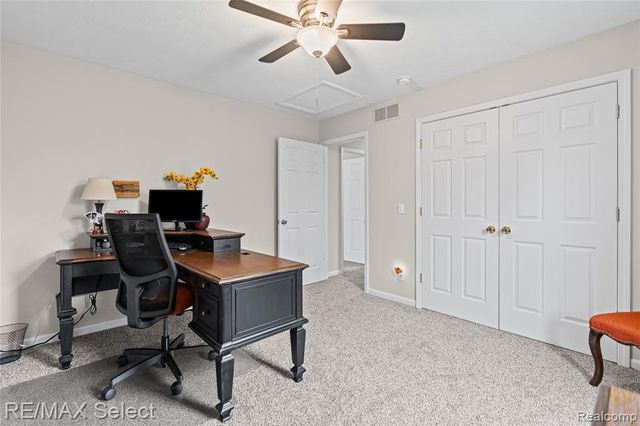 185 Laura Lane, Linden, MI 48451