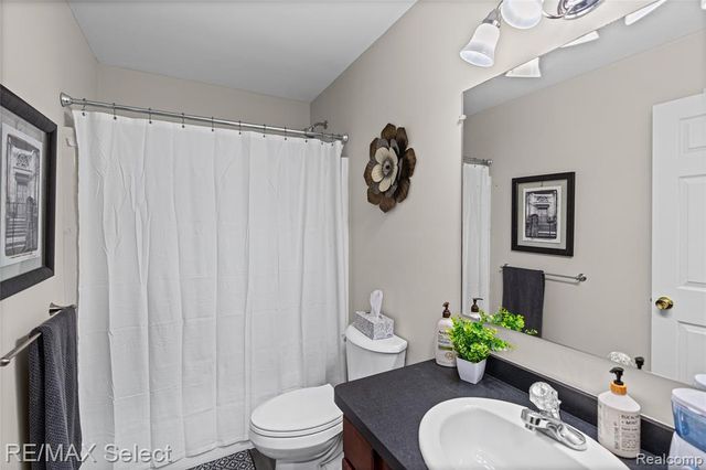 185 Laura Lane, Linden, MI 48451