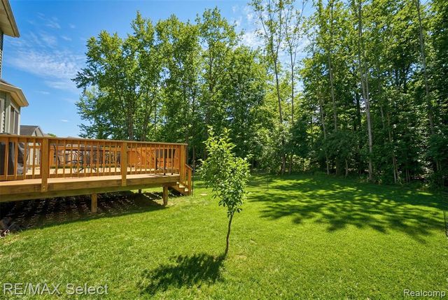 185 Laura Lane, Linden, MI 48451