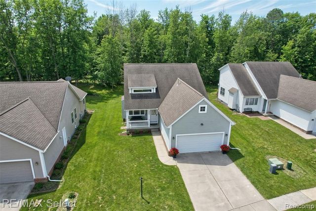 185 Laura Lane, Linden, MI 48451