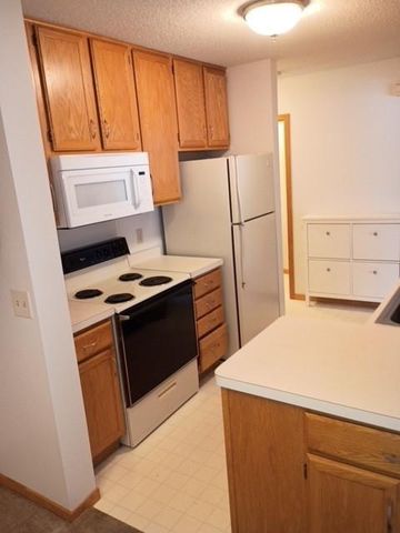 14391 Hickory Way, Apple Valley, MN 55124