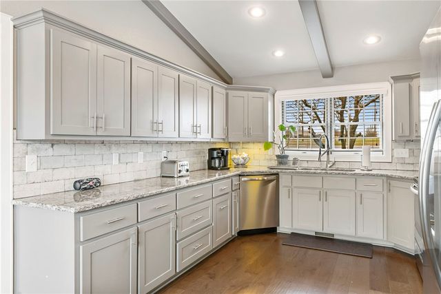 5307 S Bellview, Rogers, AR 72758