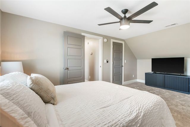 5307 S Bellview, Rogers, AR 72758