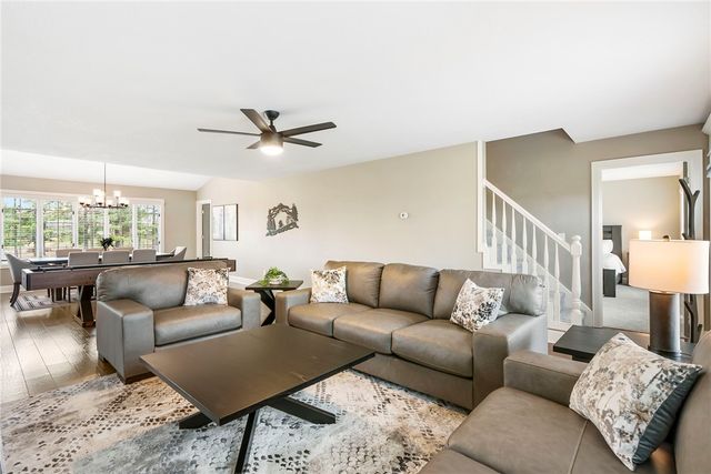 5307 S Bellview, Rogers, AR 72758