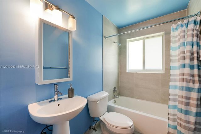 3278 Thomas Ave, Miami, FL 33133