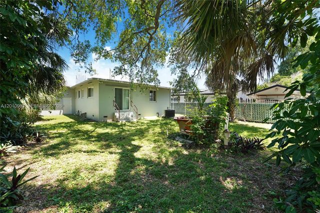 3278 Thomas Ave, Miami, FL 33133