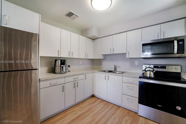 3278 Thomas Ave, Miami, FL 33133