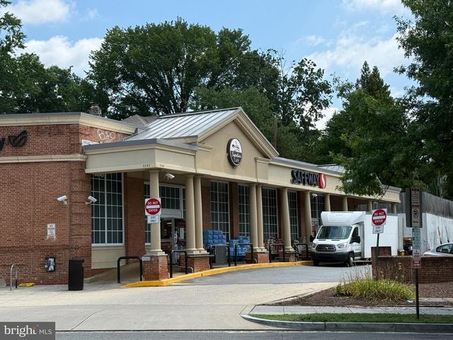 5410 CONNECTICUT AVE NW #302, Washington, DC 20015