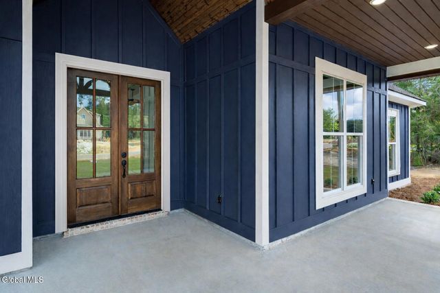 27 Hidden Pond Way, Moreau, NY 12831