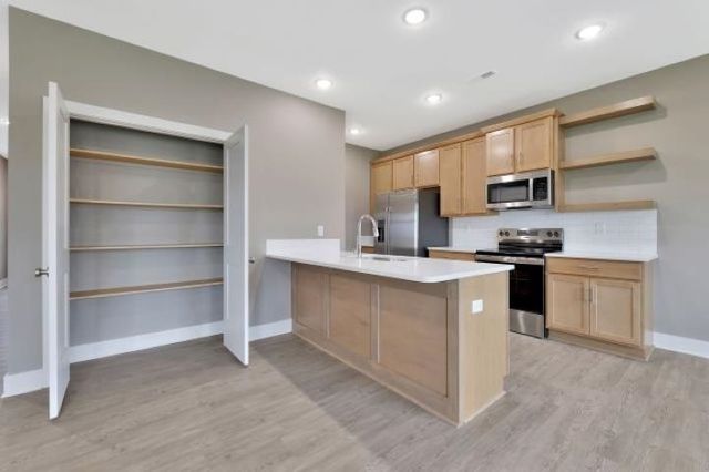 1013 W Long Path, Goddard, KS 67052