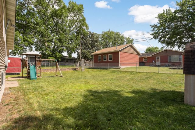 1307 17th Street W, Hastings, MN 55033