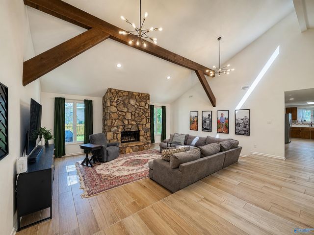 1601 Eastwood Drive SE, Decatur, AL 35601