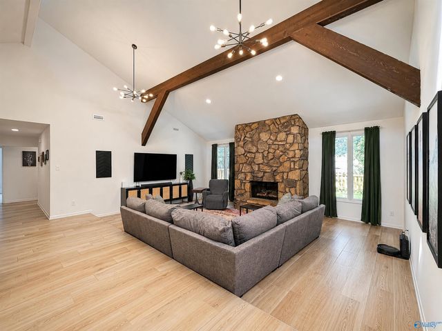 1601 Eastwood Drive SE, Decatur, AL 35601