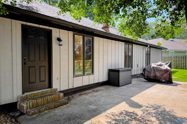 1601 Eastwood Drive SE, Decatur, AL 35601