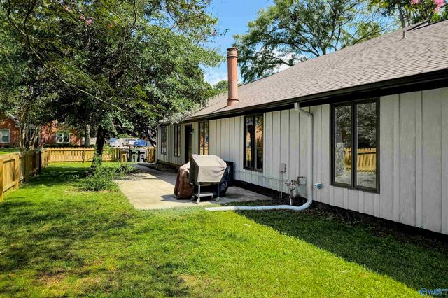 1601 Eastwood Drive SE, Decatur, AL 35601