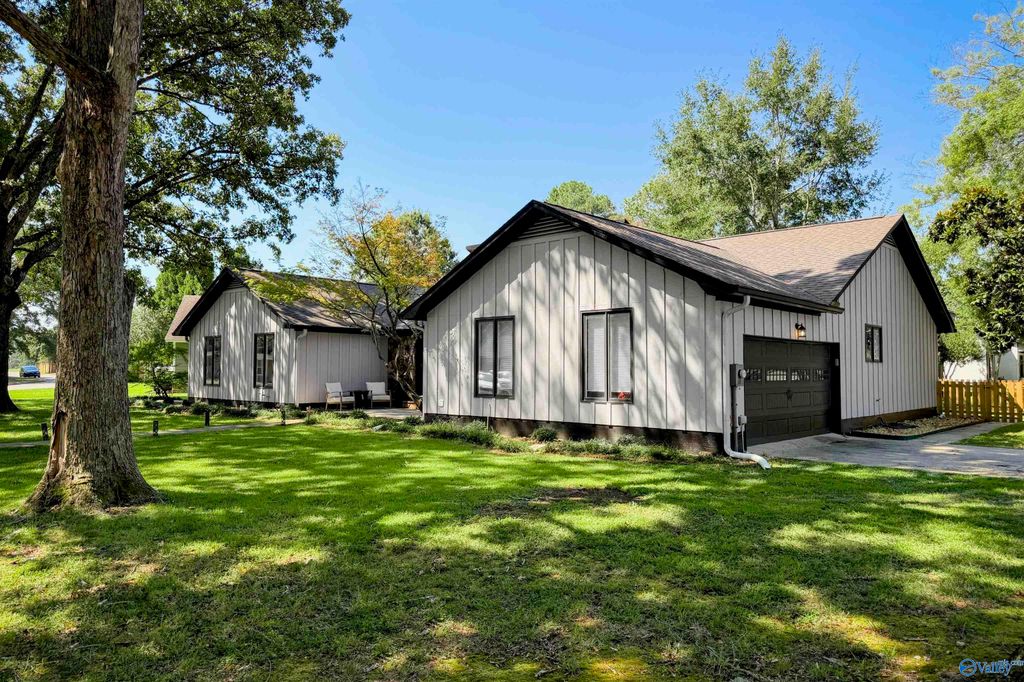 1601 Eastwood Drive SE, Decatur, AL 35601