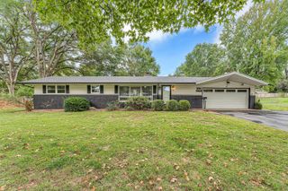 630 West Swan Street, Springfield, MO 65807