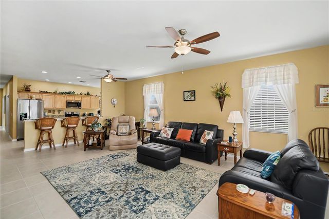 25545 HERITAGE LAKE BOULEVARD 21, Punta Gorda, FL 33983