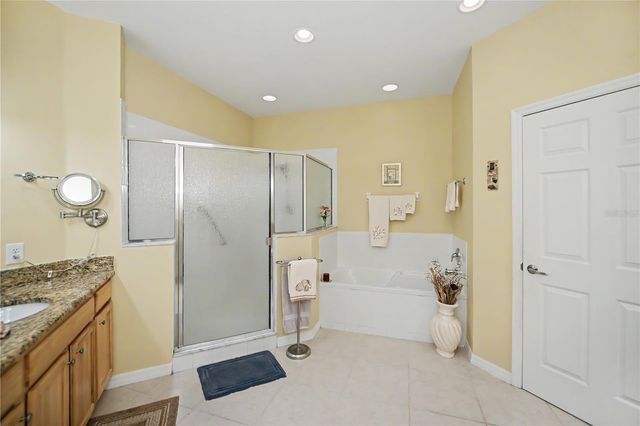 25545 HERITAGE LAKE BOULEVARD 21, Punta Gorda, FL 33983