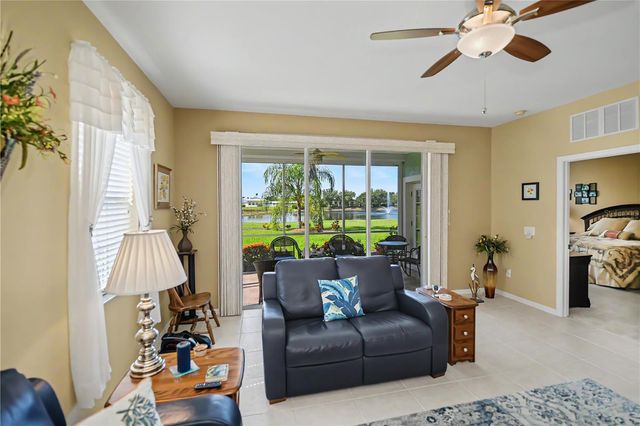 25545 HERITAGE LAKE BOULEVARD 21, Punta Gorda, FL 33983