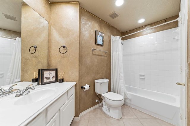 11823 Canyon Mills Drive, Houston, TX 77095