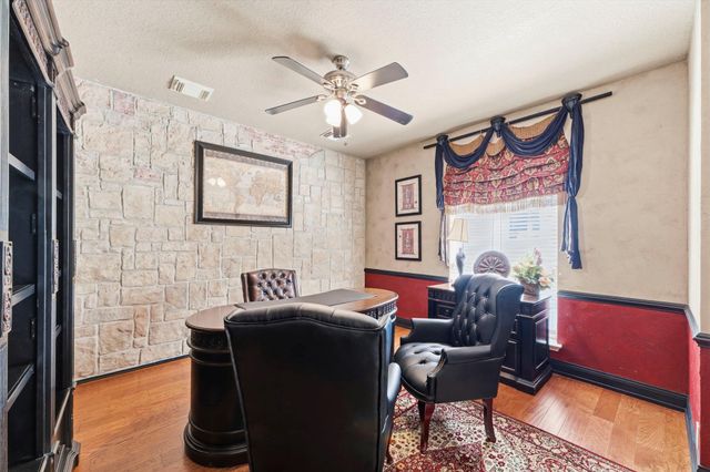 11823 Canyon Mills Drive, Houston, TX 77095