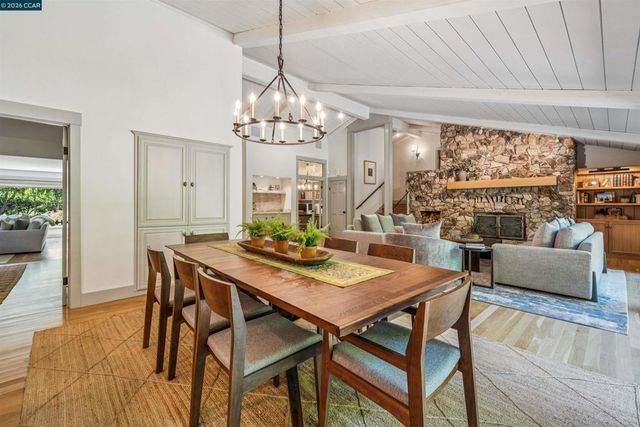 39 Comistas Ct, Walnut Creek, CA 94598