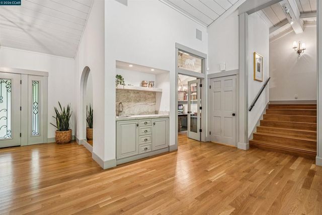 39 Comistas Ct, Walnut Creek, CA 94598