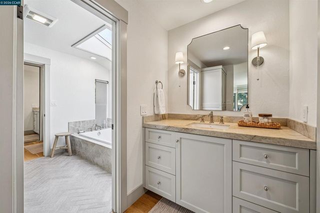 39 Comistas Ct, Walnut Creek, CA 94598