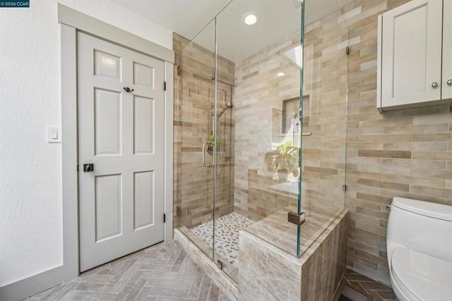 39 Comistas Ct, Walnut Creek, CA 94598