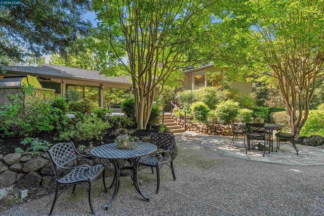 39 Comistas Ct, Walnut Creek, CA 94598