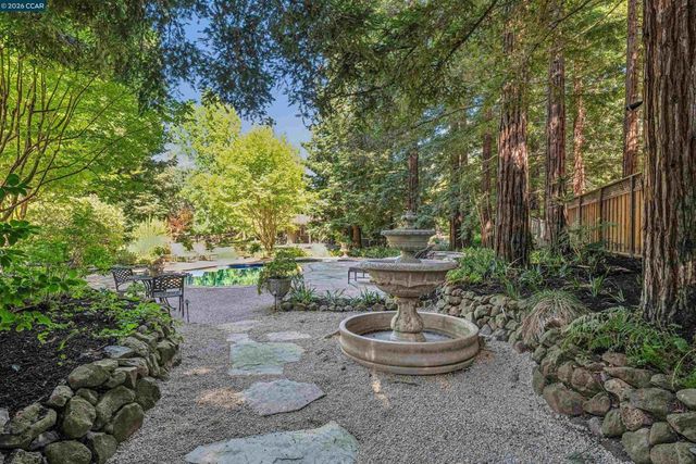 39 Comistas Ct, Walnut Creek, CA 94598