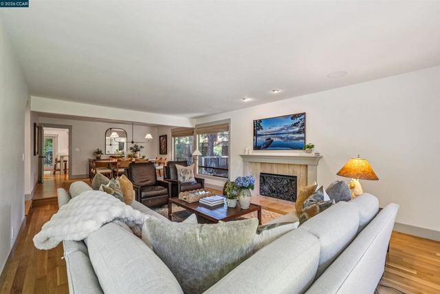 39 Comistas Ct, Walnut Creek, CA 94598