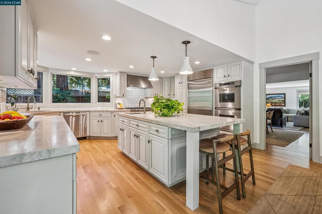 Image 13 of property listing at 39 Comistas Ct, Walnut Creek, CA 94598