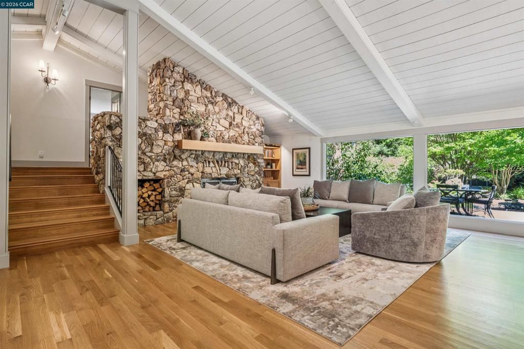 Image 19 of property listing at 39 Comistas Ct, Walnut Creek, CA 94598