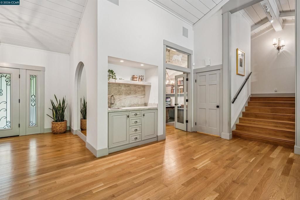 Image 21 of property listing at 39 Comistas Ct, Walnut Creek, CA 94598