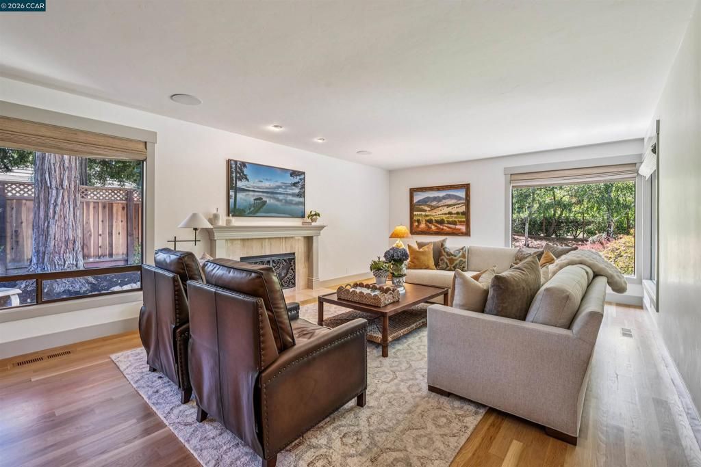 Image 4 of property listing at 39 Comistas Ct, Walnut Creek, CA 94598