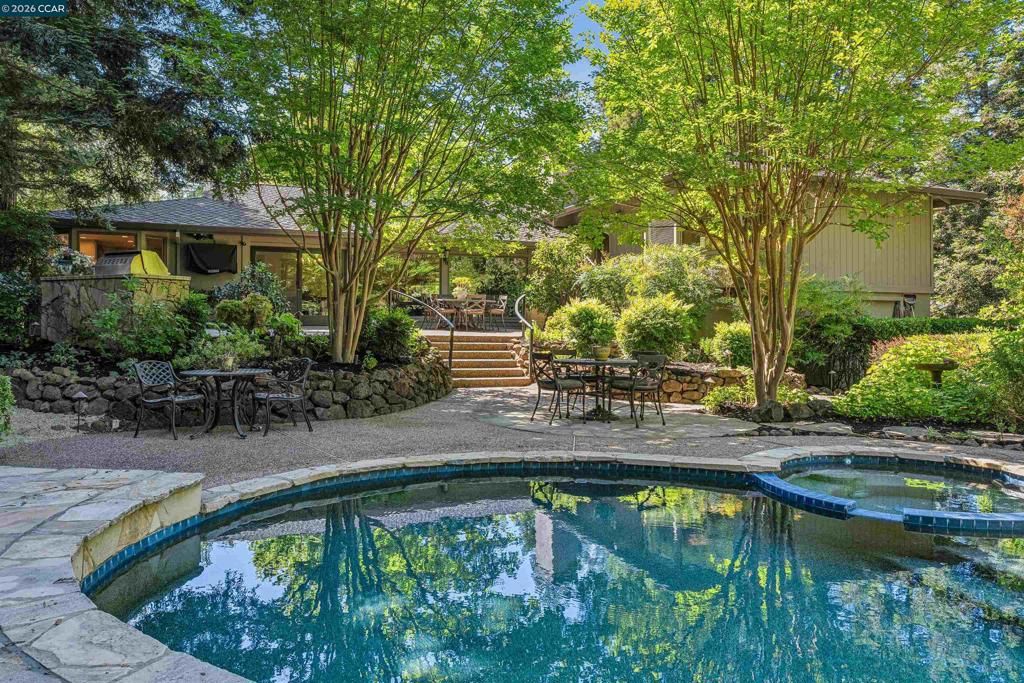 Image 57 of property listing at 39 Comistas Ct, Walnut Creek, CA 94598